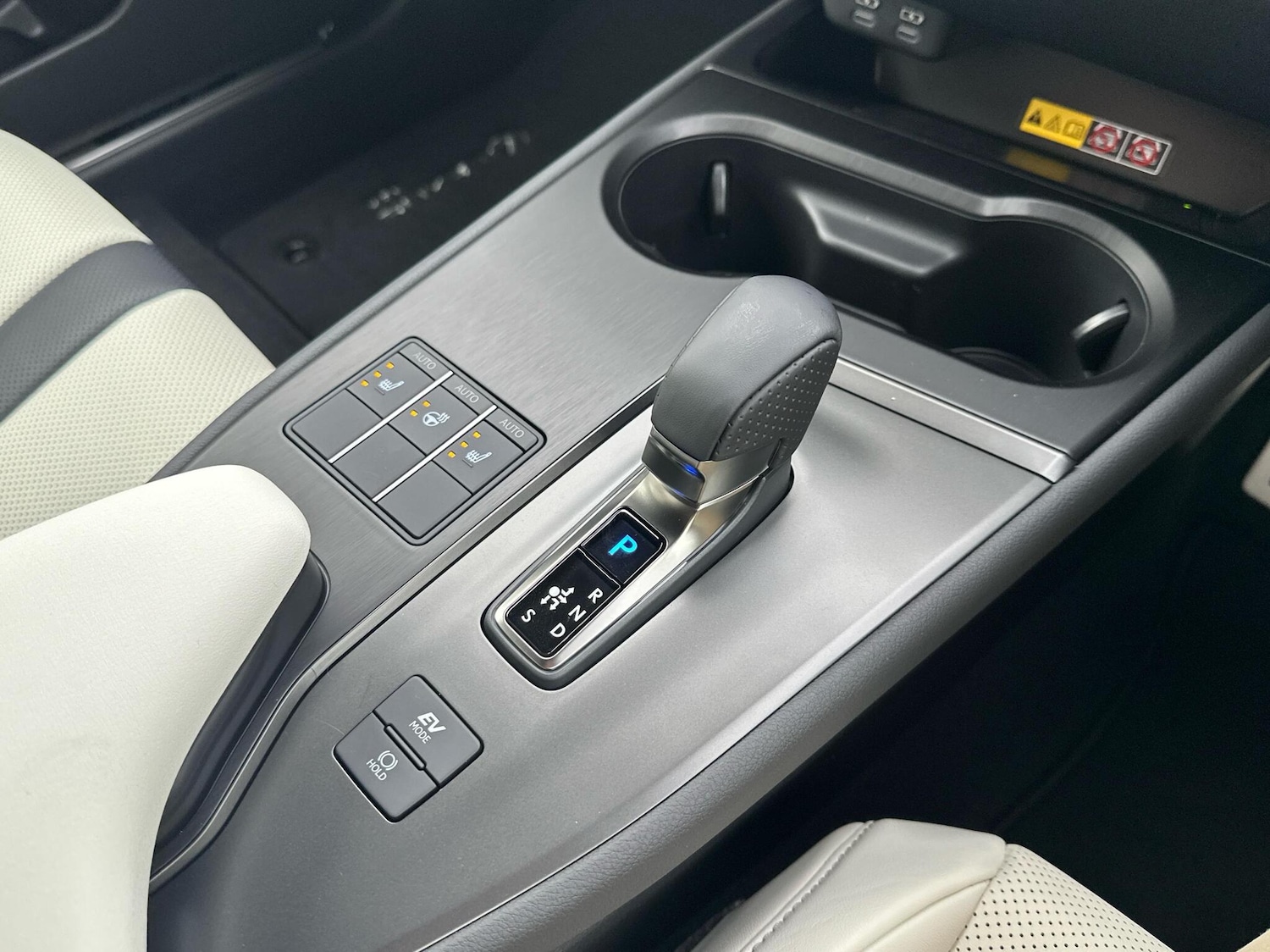 Used Lexus UX 2025 for sale - 76514438: Photo 16