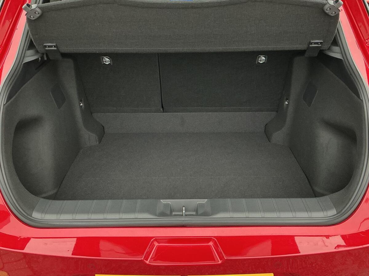 Used Lexus LBX 2024 for sale - 77046371: Photo 10