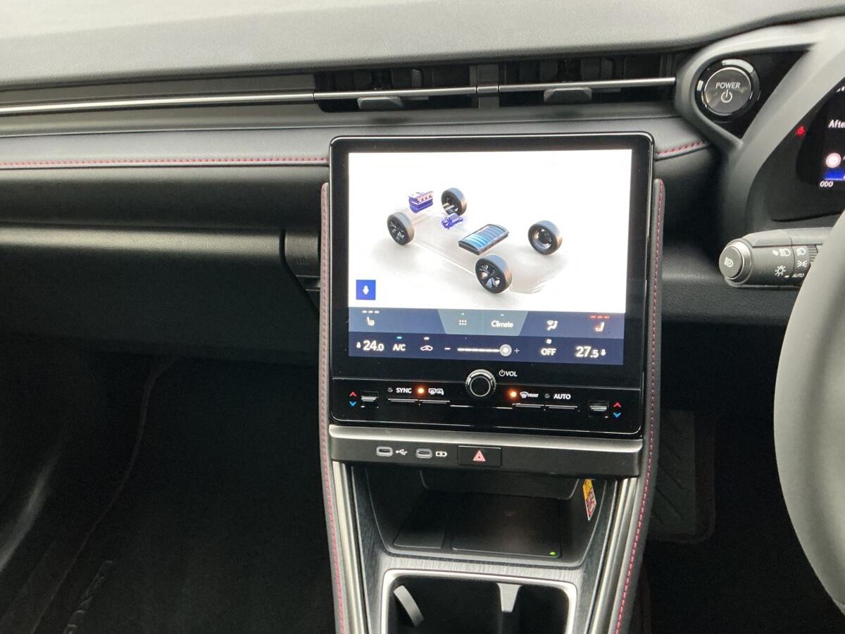 Used Lexus LBX 2024 for sale - 77046371: Photo 11