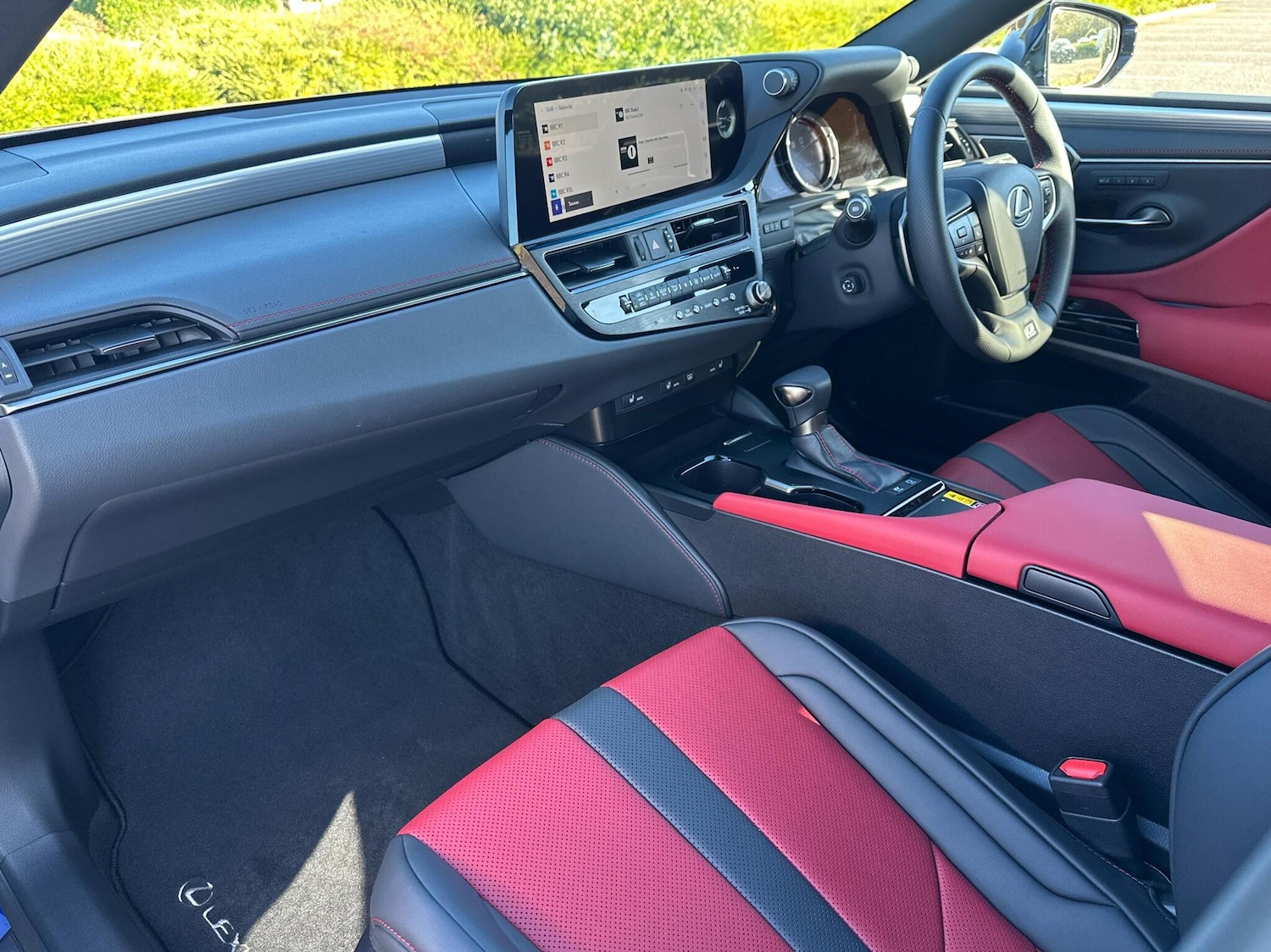 Used Lexus ES 2023 for sale - 76800366: Photo 2