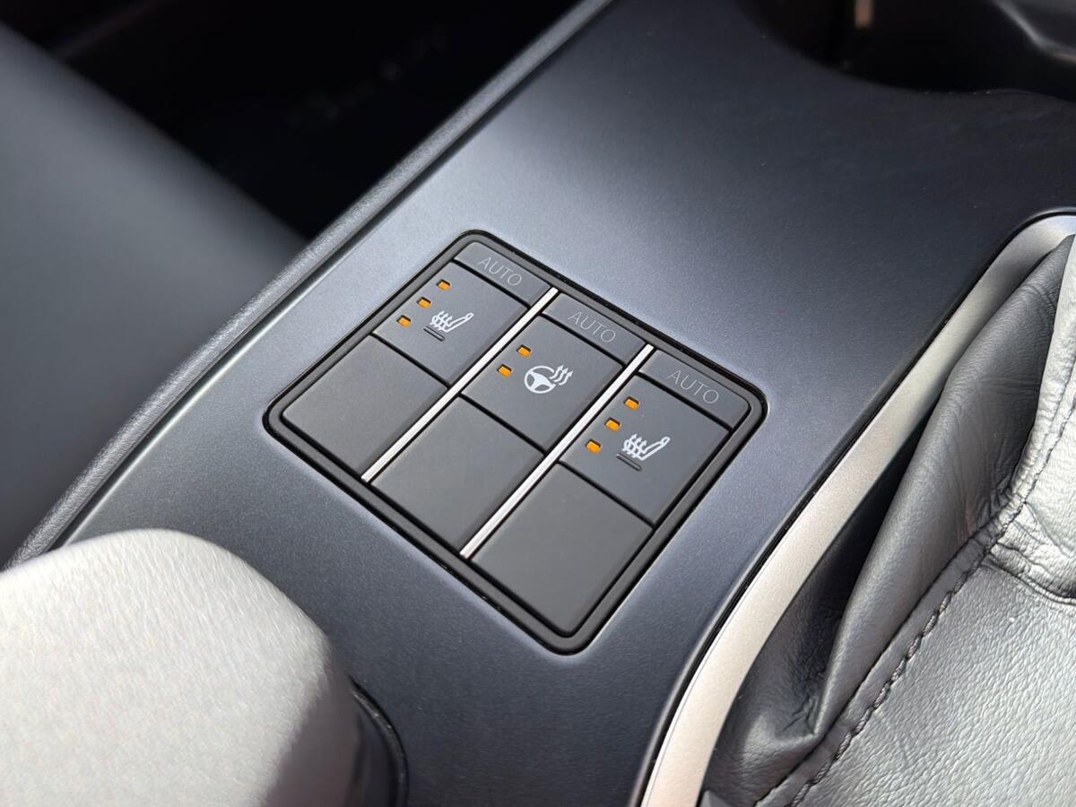 Used Lexus UX 2023 for sale - 78059323: Photo 14