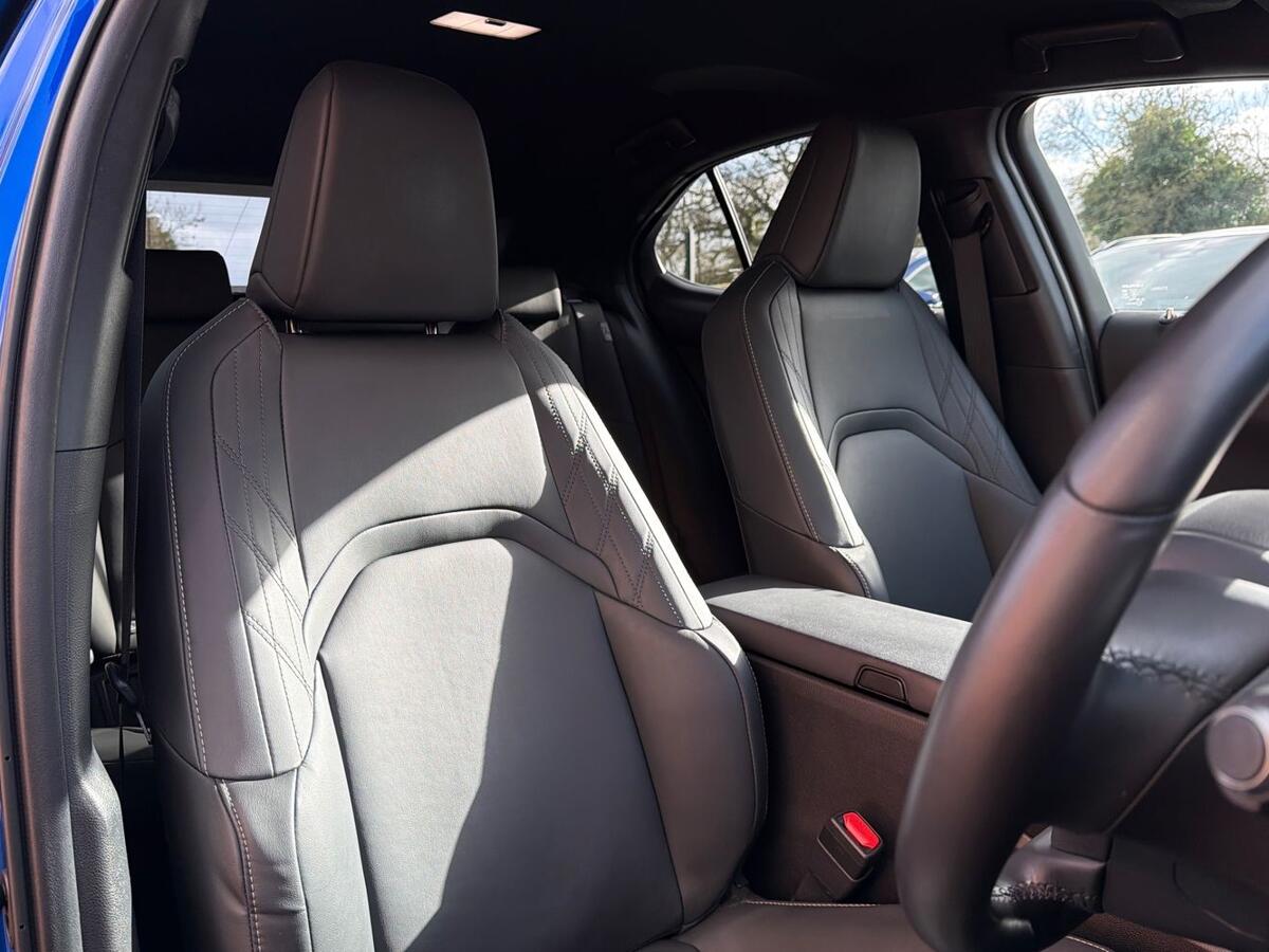 Used Lexus UX 2023 for sale - 78059323: Photo 16