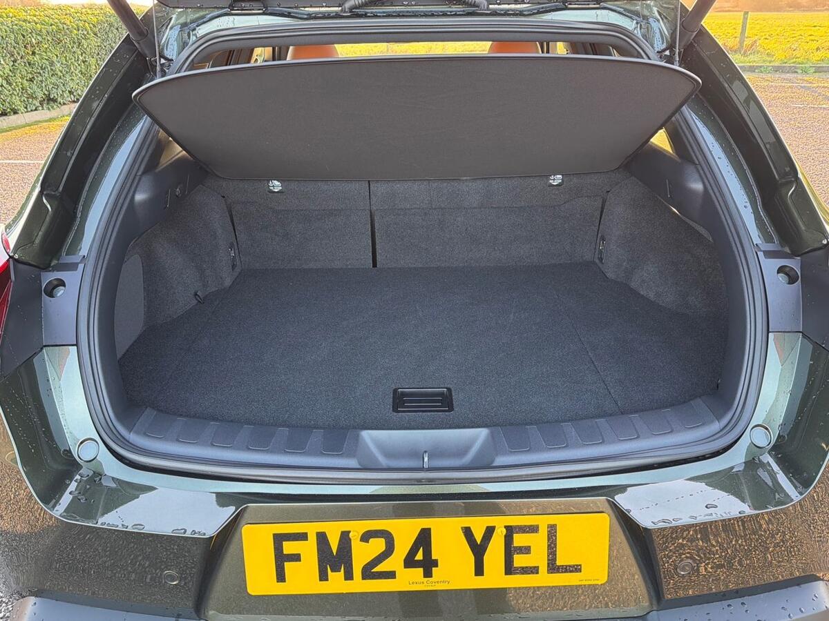 Used Lexus UX 2024 for sale - 77124685: Photo 10