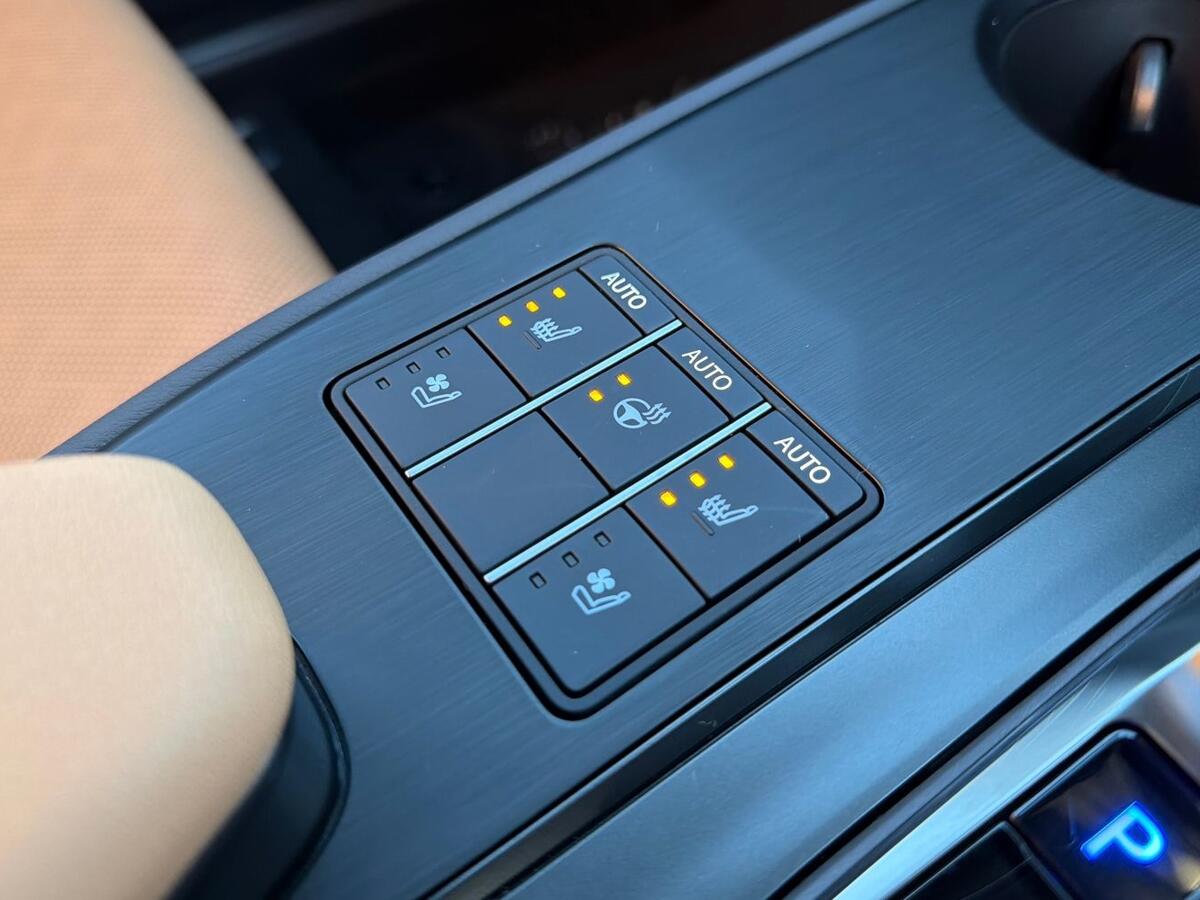 Used Lexus UX 2024 for sale - 77124685: Photo 15