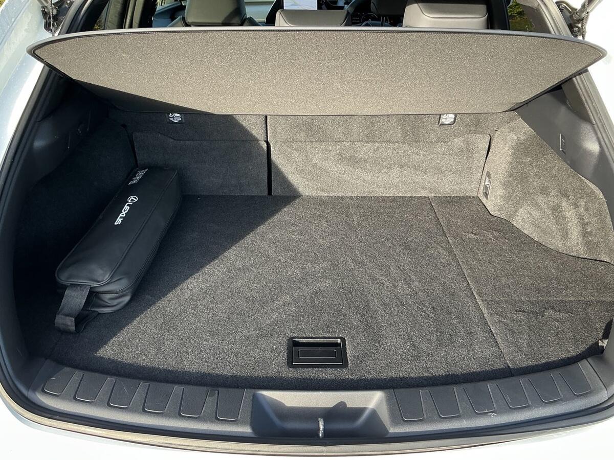 Used Lexus UX 2025 for sale - 76937290: Photo 10