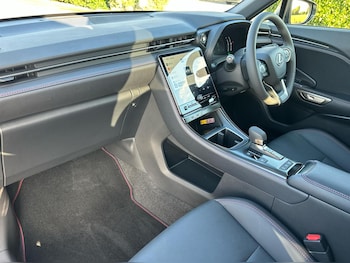 Used Lexus LBX 2024 for sale - 76095658: Photo 2