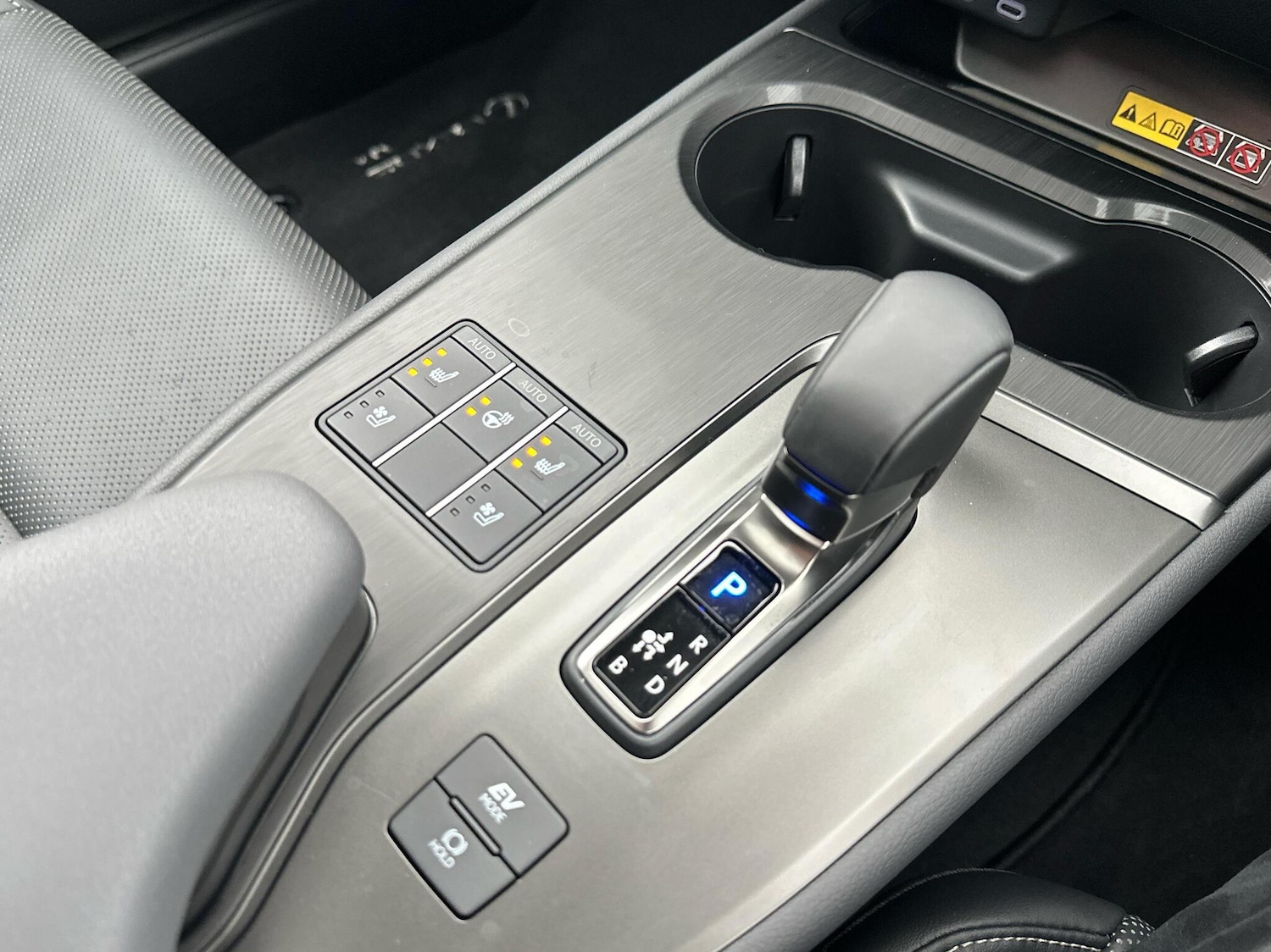 Used Lexus UX 2025 for sale - 76670962: Photo 16