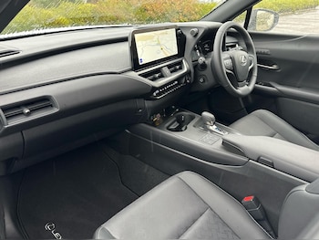 Used Lexus UX 2025 for sale - 76670962: Photo