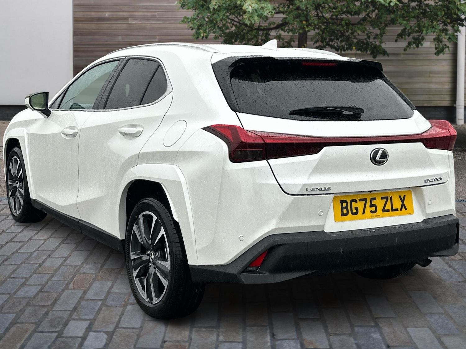 Used Lexus UX 2025 for sale - 76670962: Photo 3