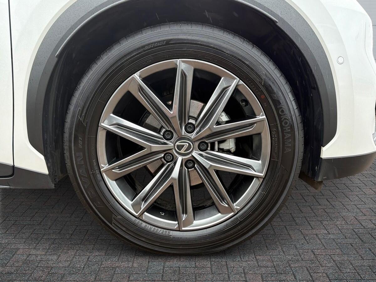 Used Lexus LBX 2024 for sale - 77855121: Photo 6