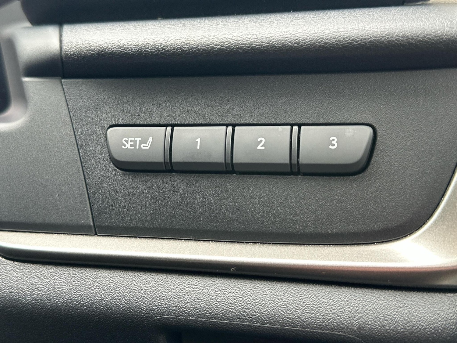 Used Lexus RZ 2023 for sale - 76574652: Photo 16