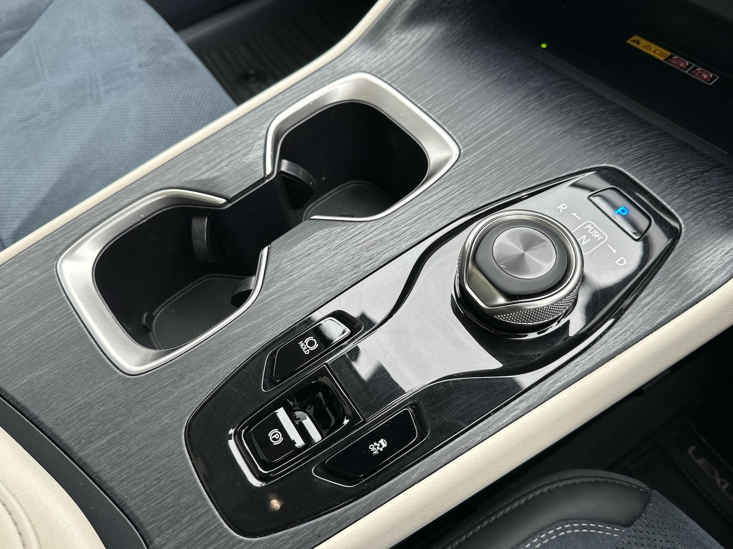 Used Lexus RZ 2023 for sale - 76574652: Photo 17