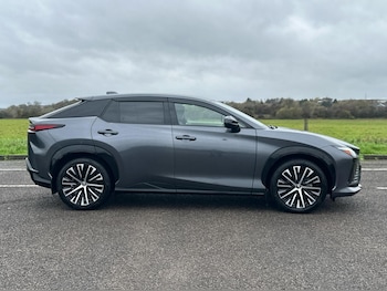 Used Lexus RZ 2023 for sale - 76574652: Photo