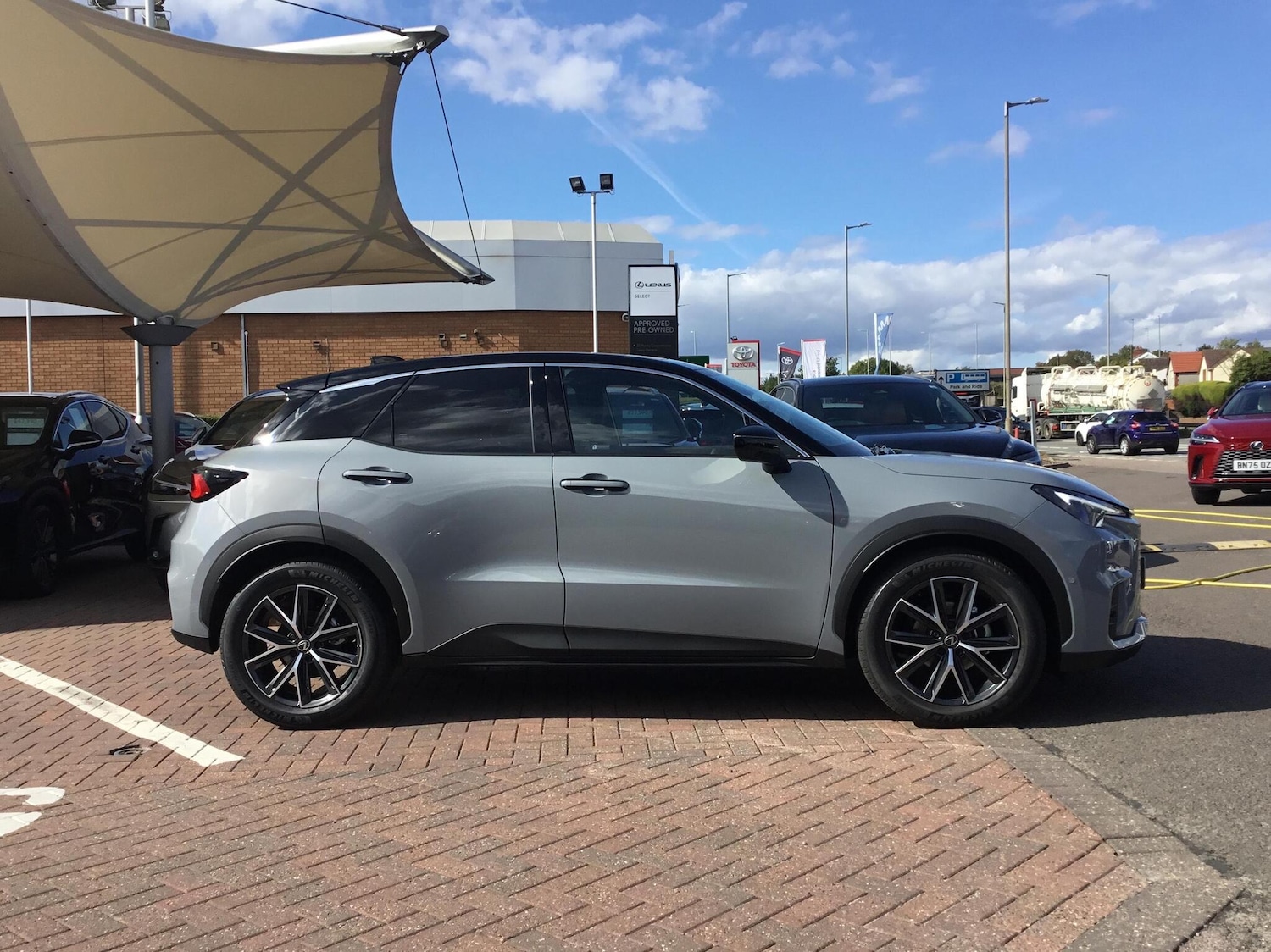 Used Lexus LBX 2025 for sale - 77013439: Photo 4