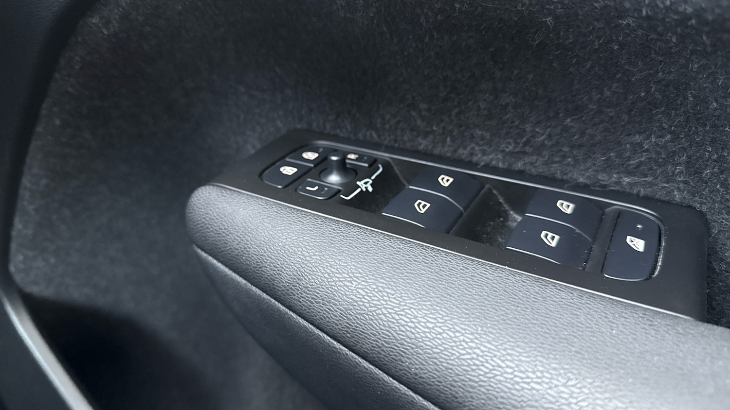 Used Volvo XC40 2021 for sale - 77195634: Photo 28