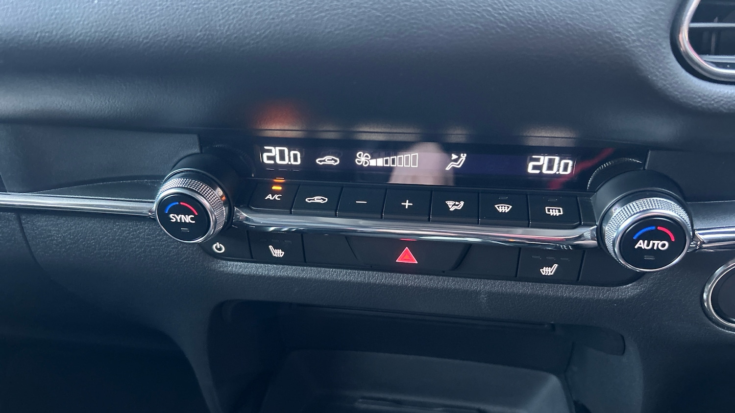 Used Mazda CX-30 2024 for sale - 77883864: Photo 24