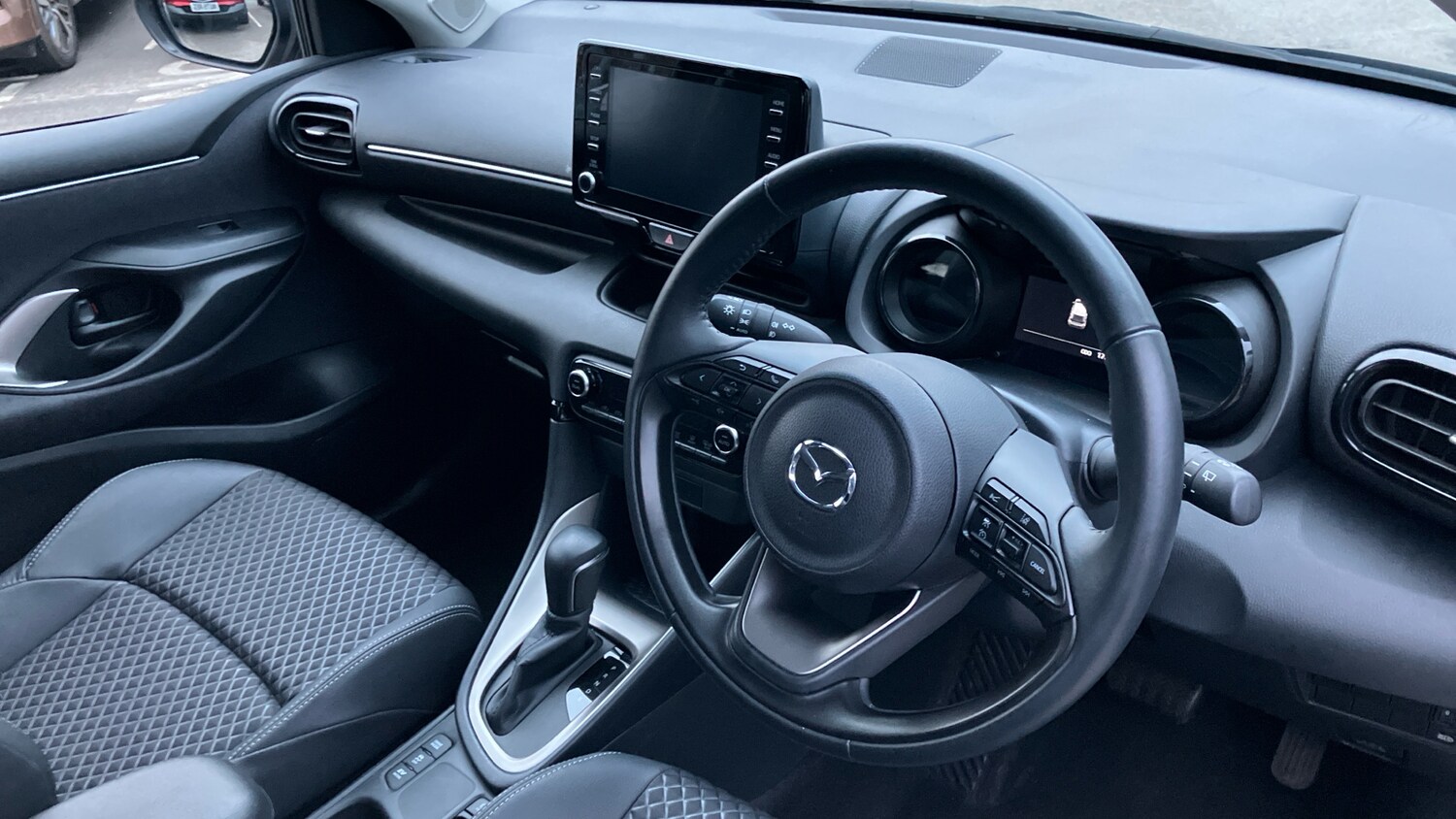 Used Mazda Mazda2 HYBRID 2023 for sale - 77489877: Photo 11