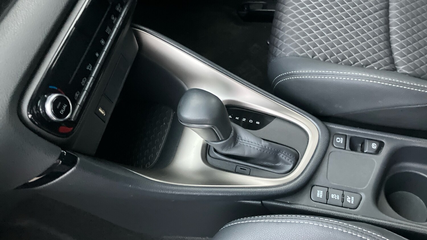 Used Mazda Mazda2 HYBRID 2023 for sale - 77489877: Photo 13