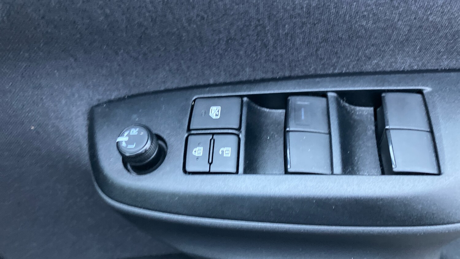 Used Mazda Mazda2 HYBRID 2023 for sale - 77489877: Photo 30