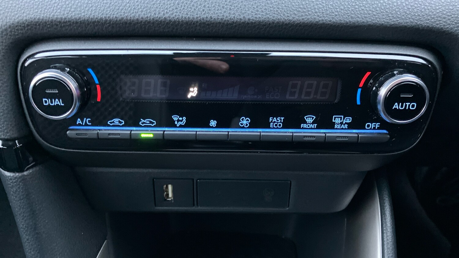 Used Mazda Mazda2 HYBRID 2023 for sale - 77489877: Photo 32