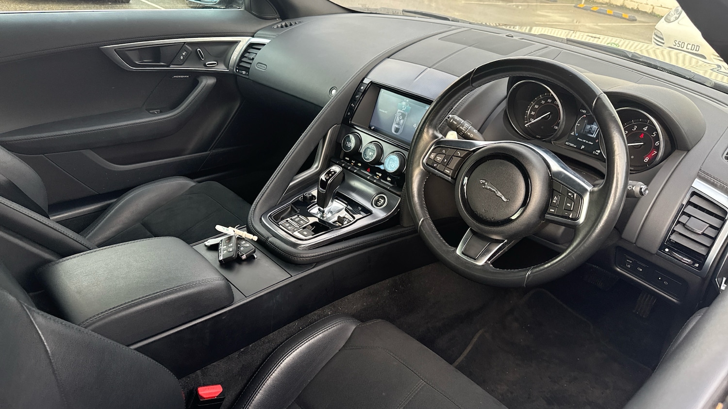 Used Jaguar F-Type 2017 for sale - 76948170: Photo 11