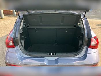 Used Hyundai i20 2024 for sale - 77901465: Photo