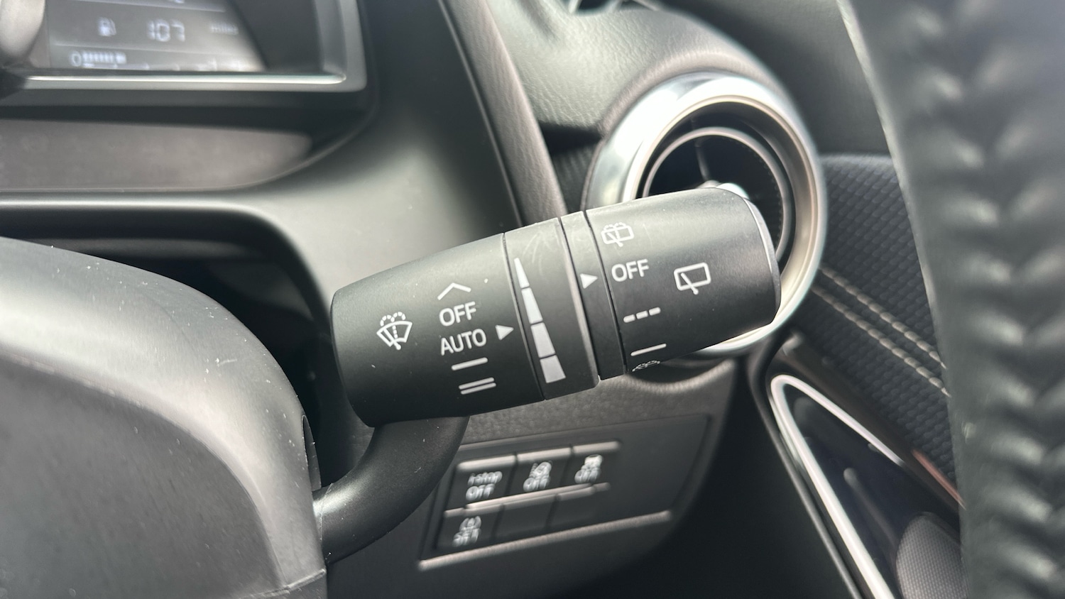 Used Mazda Mazda2 2020 for sale - 77973889: Photo 32