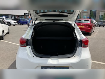 Used Mazda Mazda2 2022 for sale - 78984786: Photo