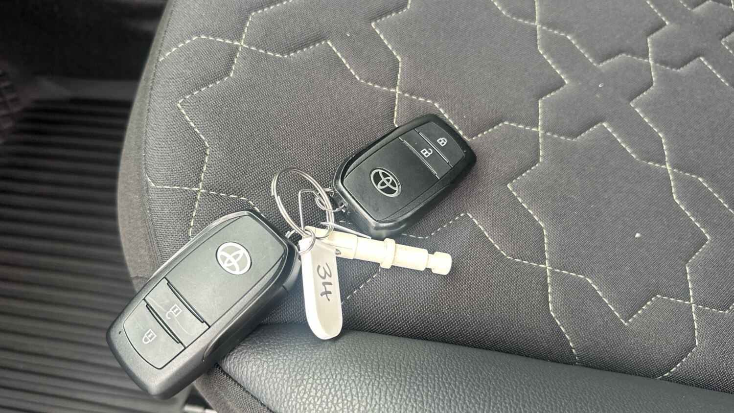 2024 Toyota Aygo X 1.0 VVT-i Exclusive 5dr Petrol Hatchback Hatchback Petrol Man - Picture 20 of 24
