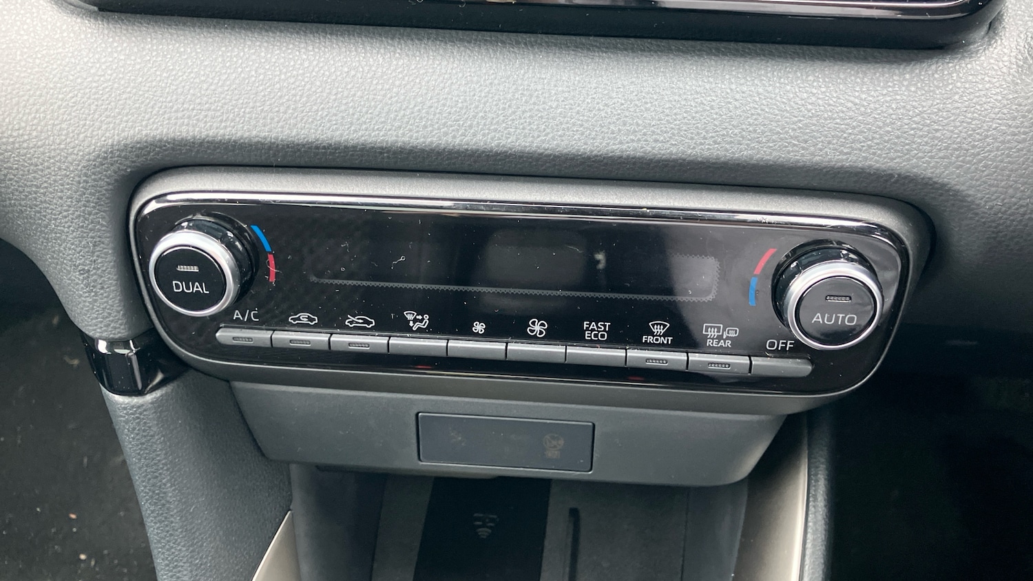 Used Mazda Mazda2 HYBRID 2025 for sale - 76627751: Photo 21