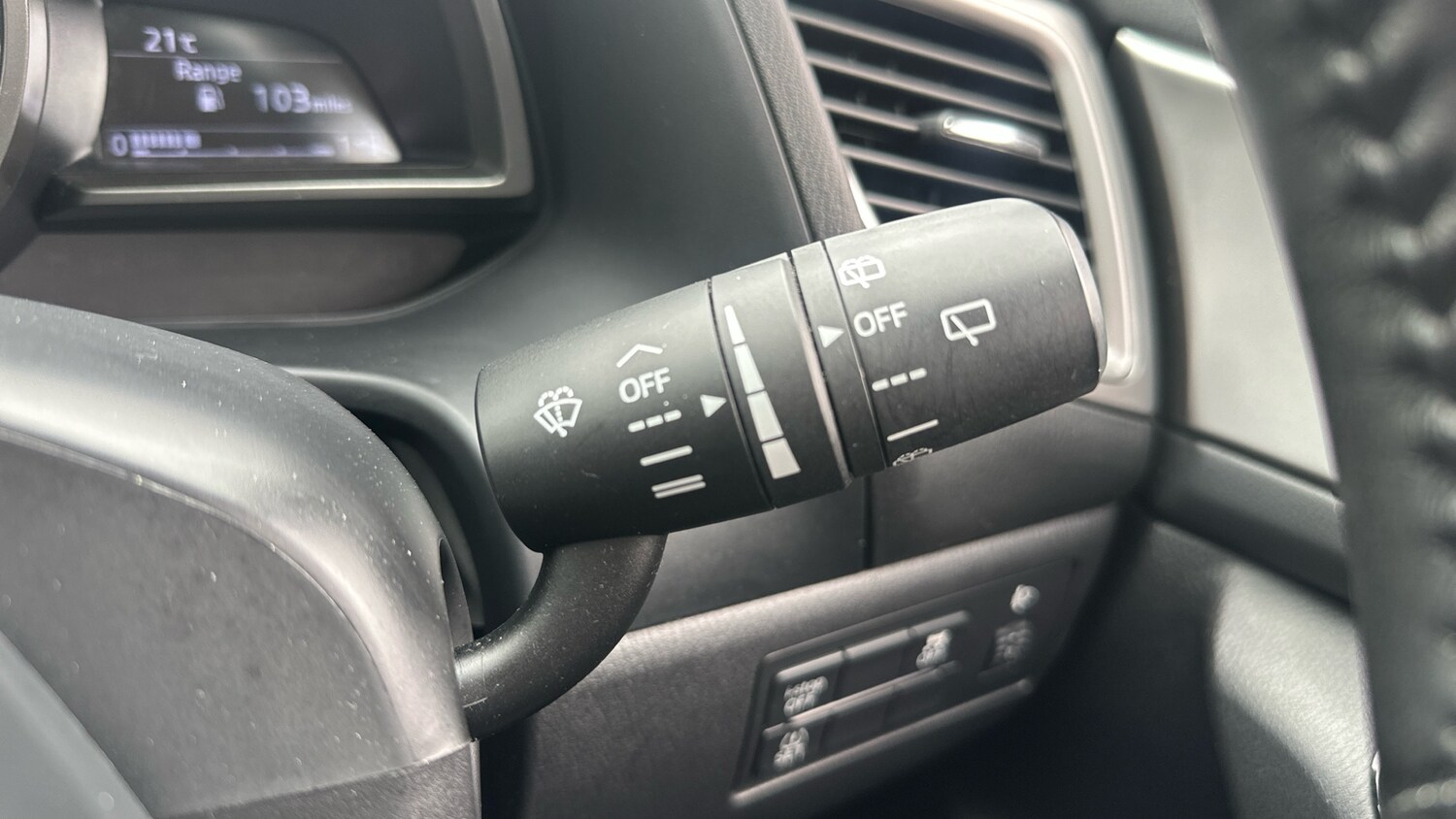 Used Mazda Mazda3 2017 for sale - 78145750: Photo 35