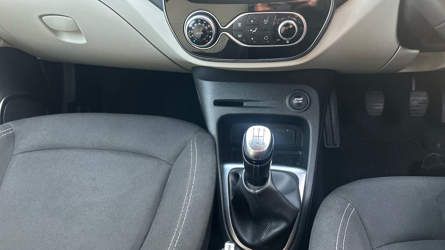 Used Renault Captur 2019 for sale - 77409358: Photo 13
