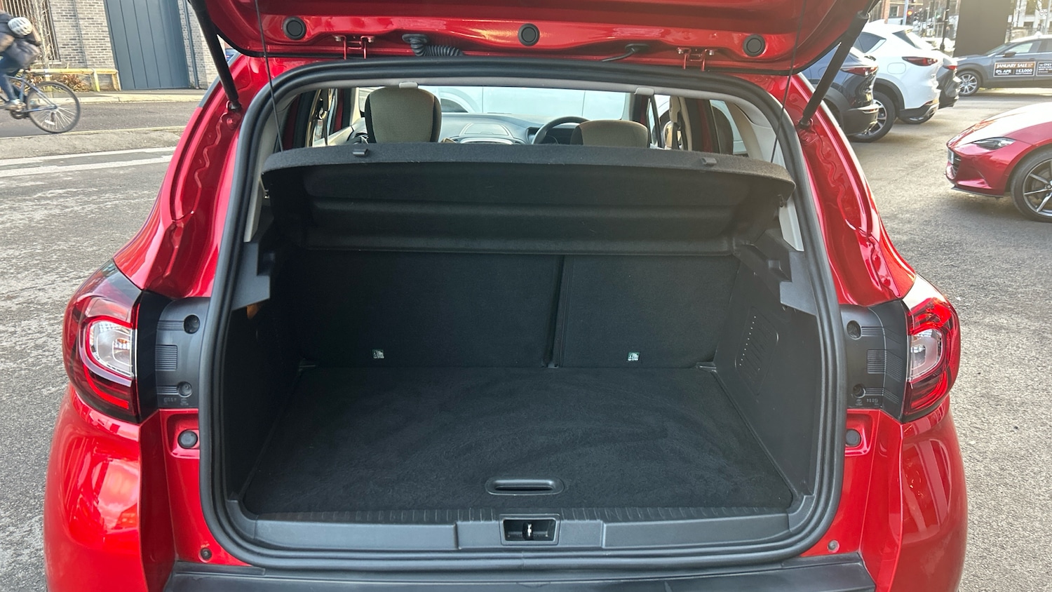 Used Renault Captur 2019 for sale - 77409358: Photo 4