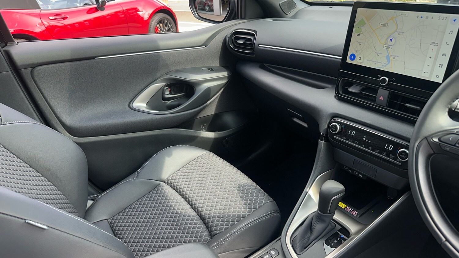 2025 Mazda Mazda2 HYBRID 1.5i Hybrid Homura Plus 5dr CVT Hybrid Hatchback Hatchb - Picture 14 of 24