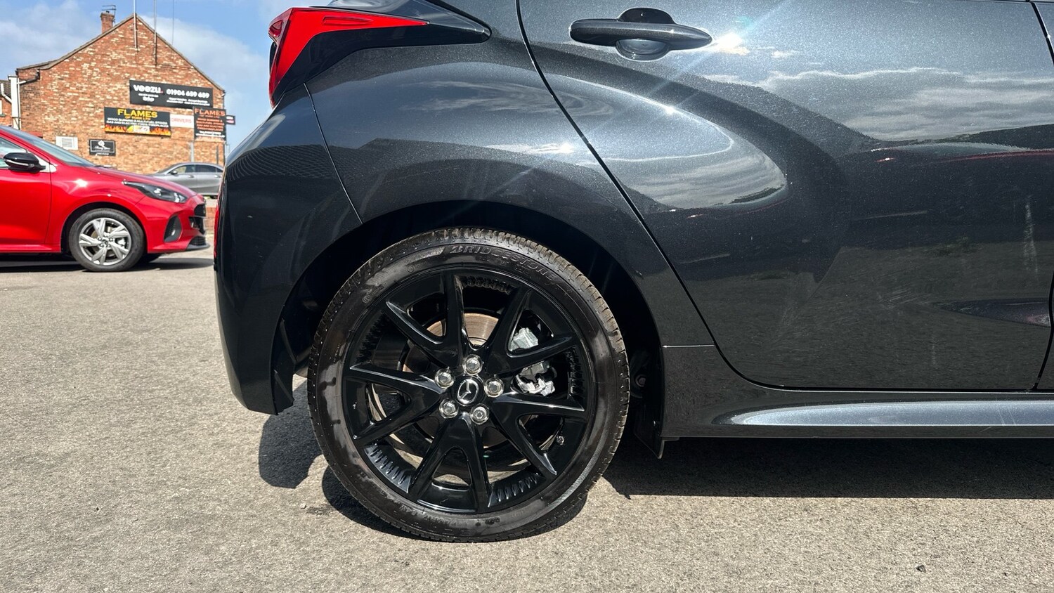 2025 Mazda Mazda2 HYBRID 1.5i Hybrid Homura Plus 5dr CVT Hybrid Hatchback Hatchb - Picture 7 of 24