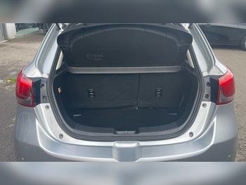 Used Mazda Mazda2 2019 for sale - 76161875: Photo 4