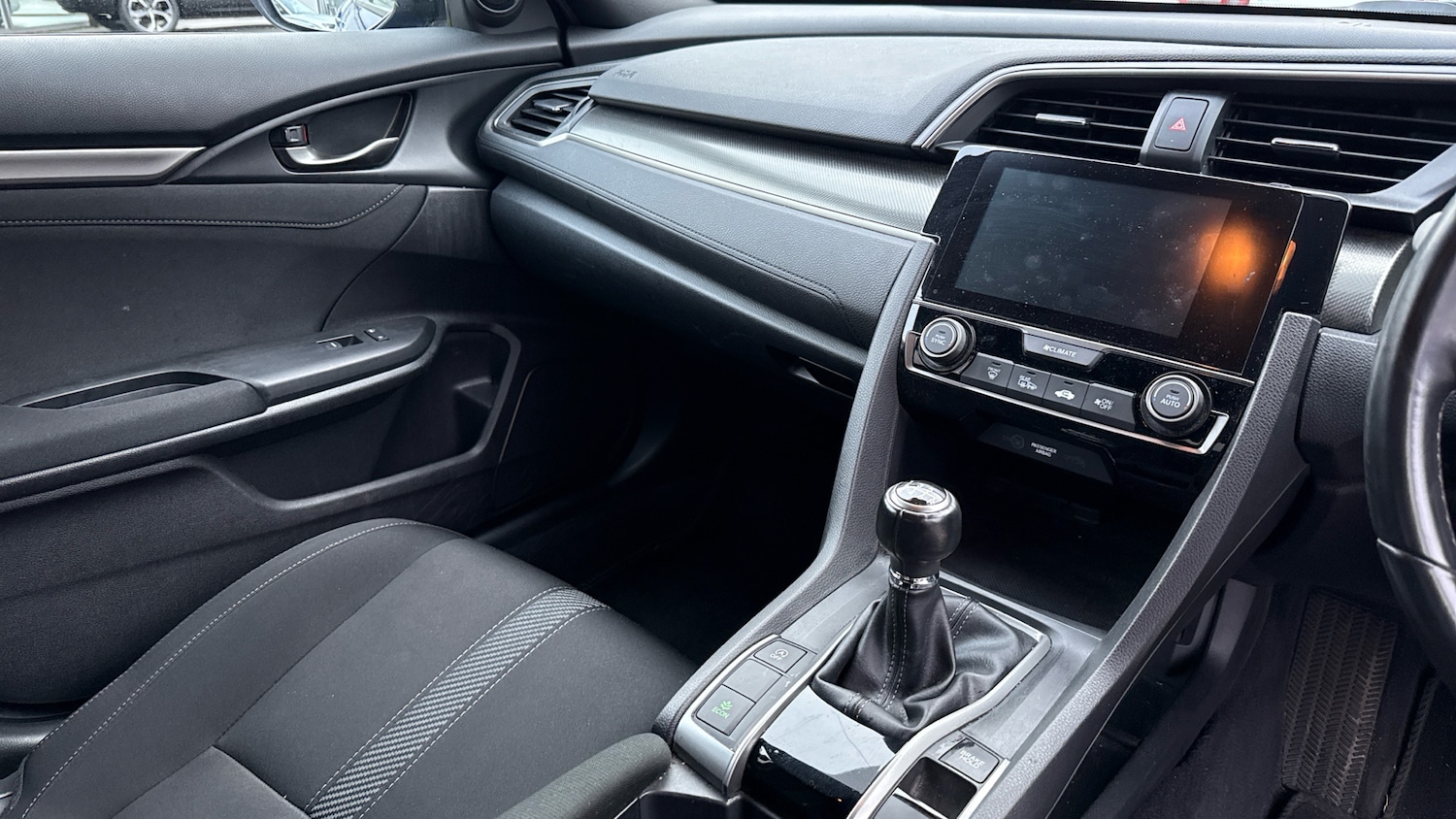 Used Honda Civic 2017 for sale - 76699185: Photo 14