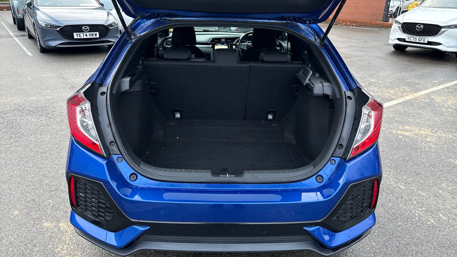 Used Honda Civic 2017 for sale - 76699185: Photo 4