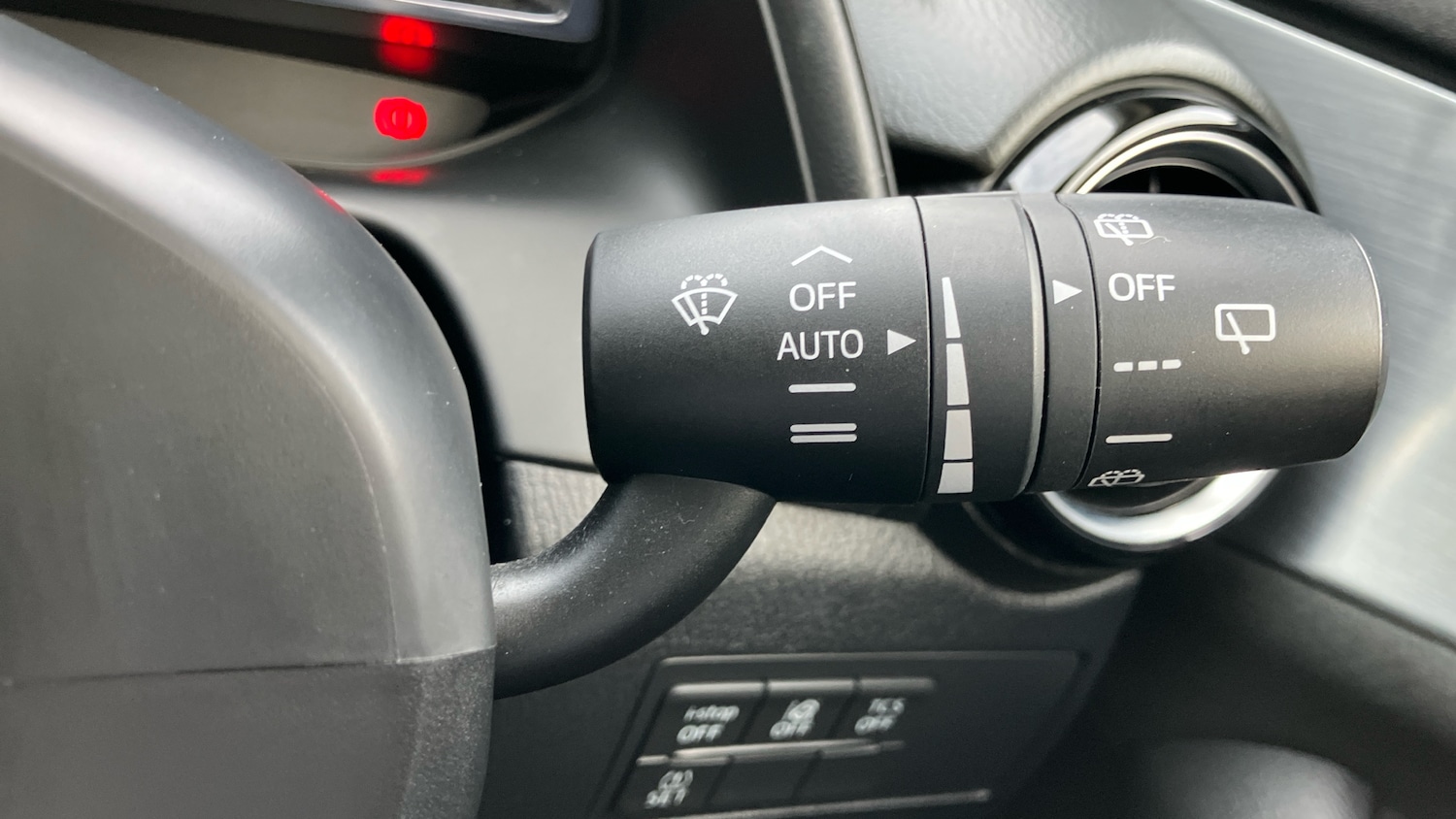 Used Mazda CX-3 2018 for sale - 77963082: Photo 32