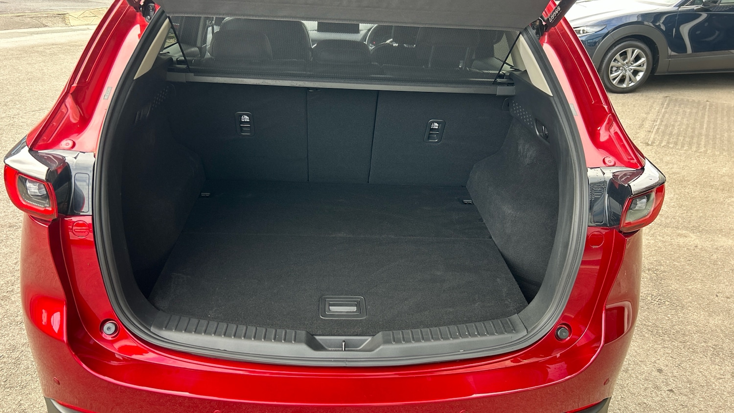 Used Mazda CX-5 2024 for sale - 77717670: Photo 4