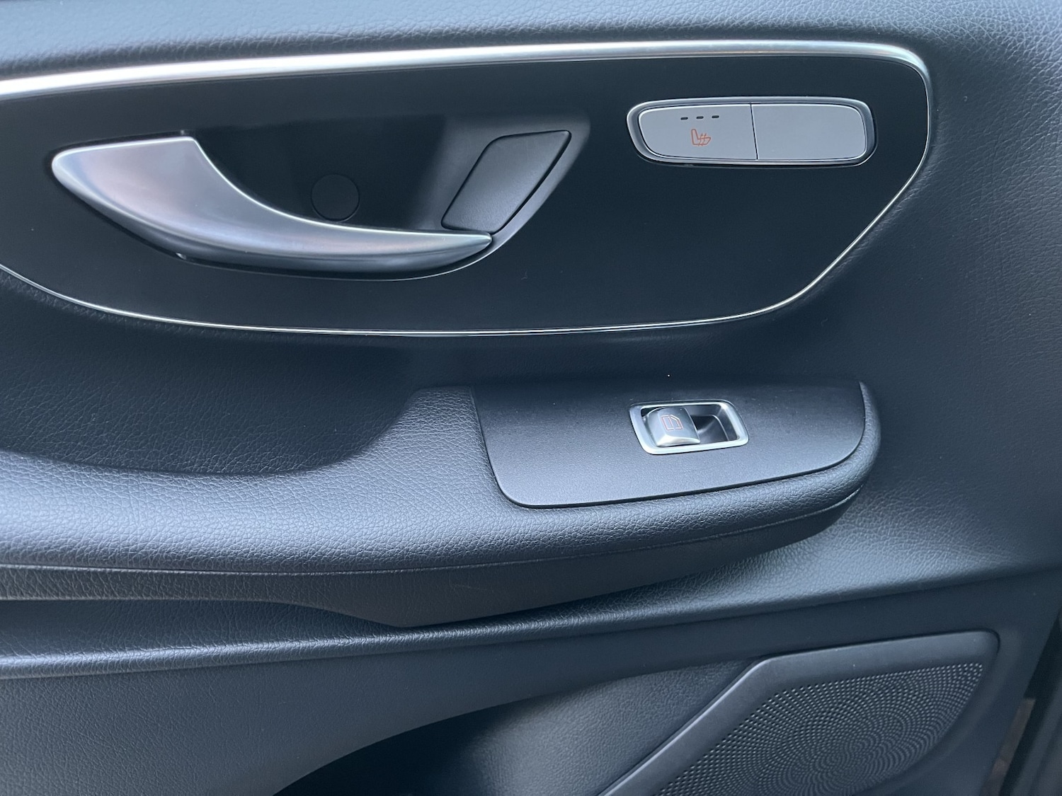 Used Mercedes-Benz V-Class 2015 for sale - 78018267: Photo 20