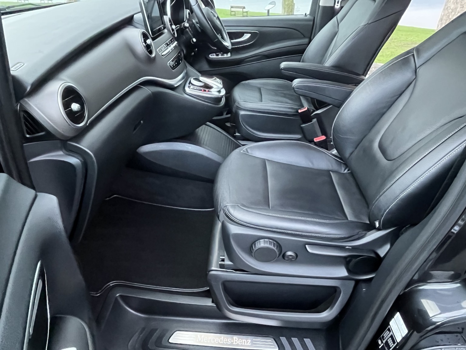 Used Mercedes-Benz V-Class 2015 for sale - 78018267: Photo 21