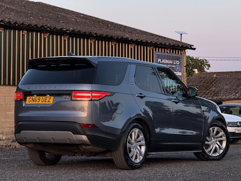 Used Land Rover Discovery 2019 for sale - 79362126: Photo