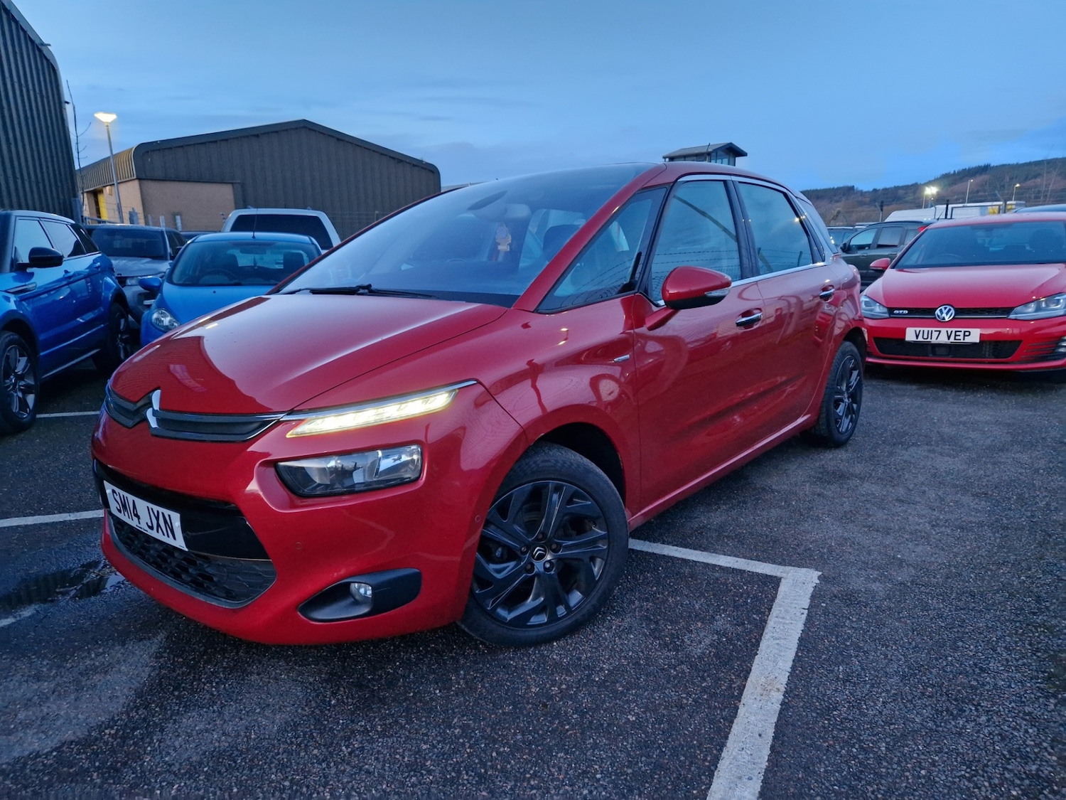 Used Citroen C4 Picasso 2014 for sale - 77019223: Photo 2