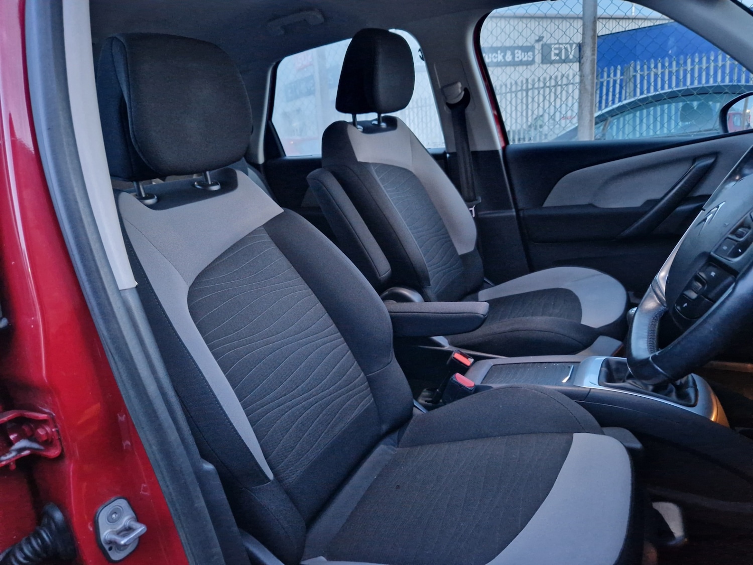 Used Citroen C4 Picasso 2014 for sale - 77019223: Photo 6