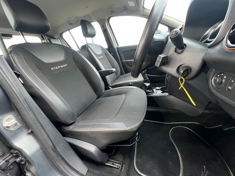 Used Dacia Sandero 2017 for sale - 76855328: Photo 28