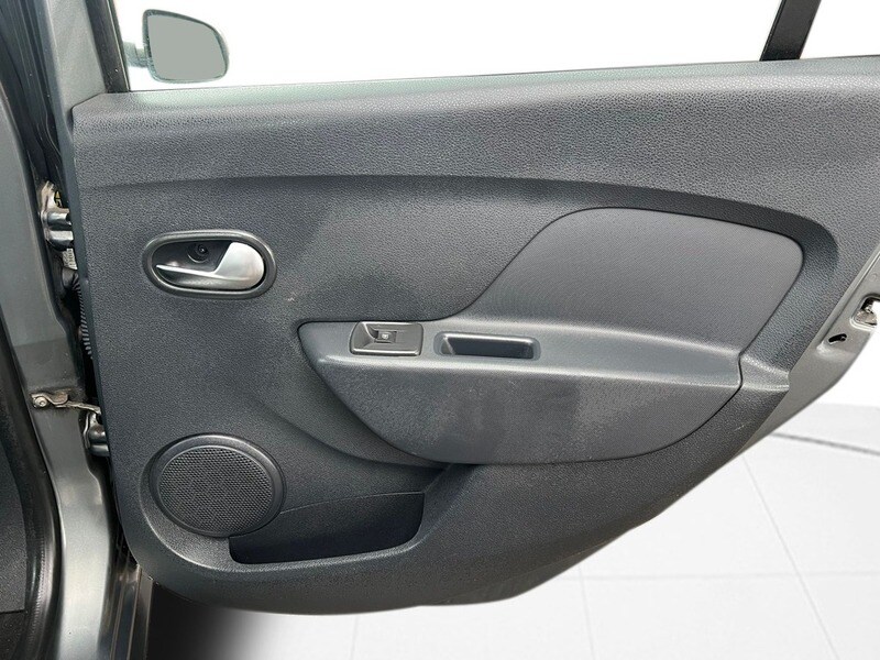 Used Dacia Sandero 2017 for sale - 76855328: Photo 29