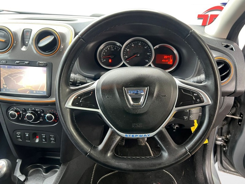 Used Dacia Sandero 2017 for sale - 76855328: Photo 31