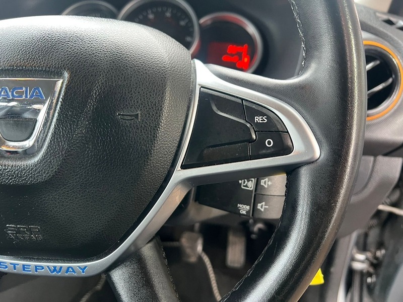 Used Dacia Sandero 2017 for sale - 76855328: Photo 32