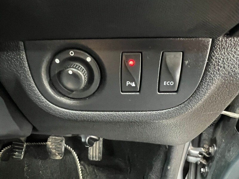 Used Dacia Sandero 2017 for sale - 76855328: Photo 39